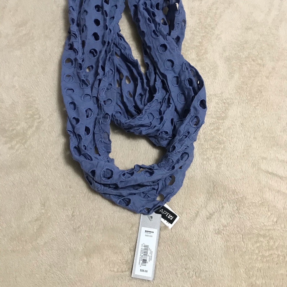 Infinity scarf. New